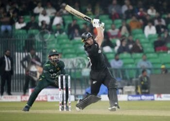 Phillips ton lifts New Zealand to 330-6 against Pakistan in Tri-Series opener