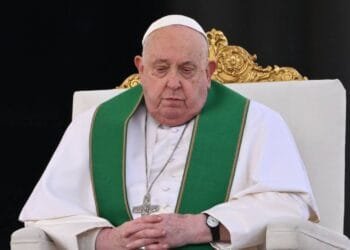 Pope Francis in critical condition after long respiratory crisis, requiring oxygen at high flow