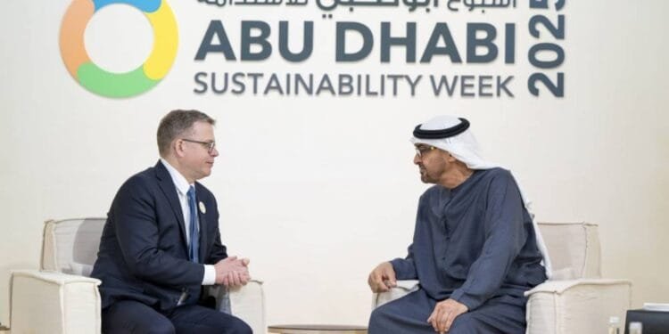 President meets with heads of delegations participating in Abu Dhabi Sustainability Week
