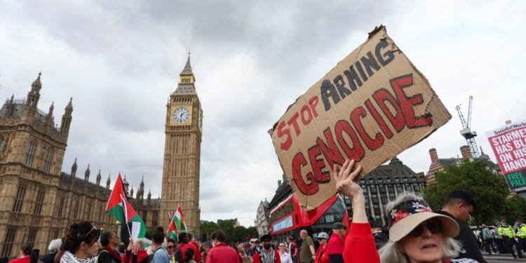 Pro-Palestine protesters in UK call for Israel arms embargo, sanctions