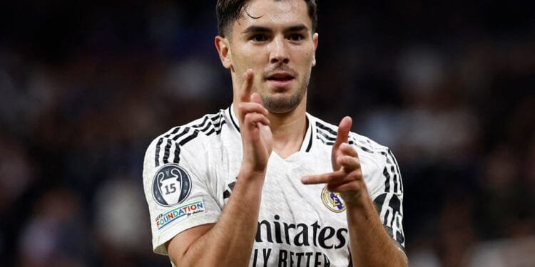 Real Madrid edge out Atletico 2-1 in first leg of Champions League last 16 1 Real Madrid edge out Atletico 2-1 in first leg of Champions League last 16