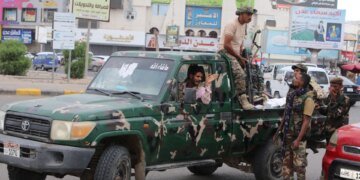 Regained momentum sets Yemen government’s eyes on Houthis in the north