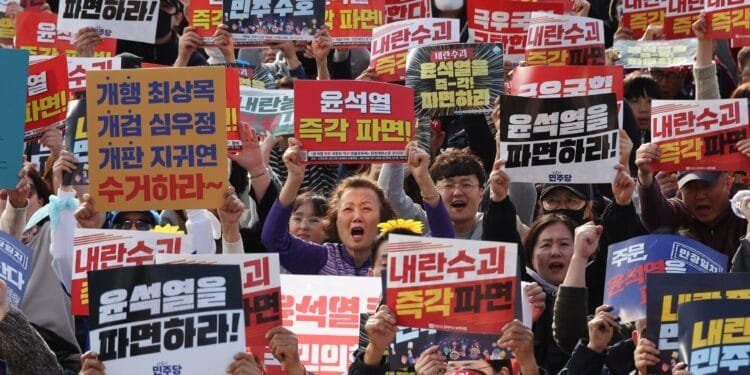 Rival rallies erupt in South Korea before ruling on president’s impeachment 1 Rival rallies erupt in South Korea before ruling on president’s impeachment