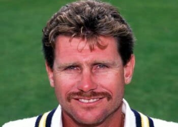 Robin Smith, ex-England cricketer, dies aged 62