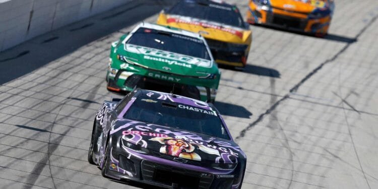 Ross Chastain chasing boosts in speed, confidence at Kansas 1 Ross Chastain chasing boosts in speed, confidence at Kansas