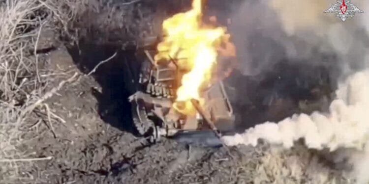 Russian forces bypass a key stronghold in a bid to cut off its supplies, a Ukrainian officer says