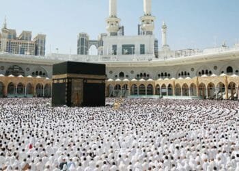 Saudi temporarily bans visas for 14 countries ahead of Hajj season