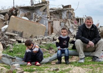 Seeking funds to rebuild, Lebanon government works to regain donor trust