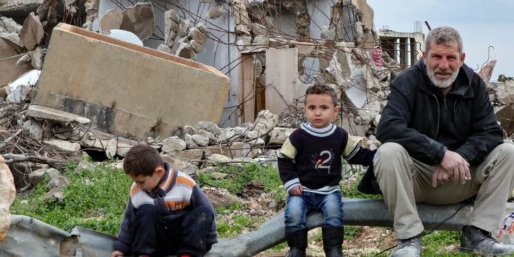 Seeking funds to rebuild, Lebanon government works to regain donor trust 1 Seeking funds to rebuild, Lebanon government works to regain donor trust