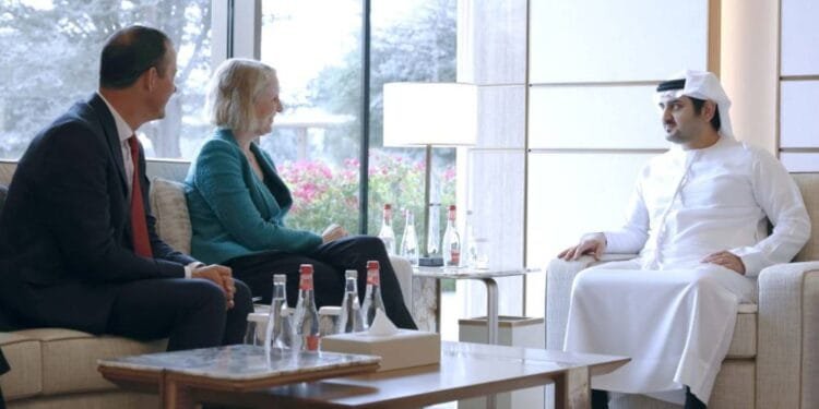 Sheikh Maktoum meets UK’s Economic Secretary to the Treasury 1 Sheikh Maktoum meets UK’s Economic Secretary to the Treasury