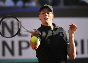 Sinner and Gauff march on as Stearns sends Osaka packing at Italian Open