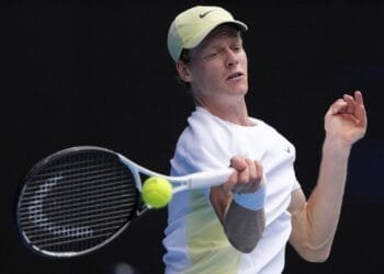 Sinner defies dizziness to reach De Minaur quarters as Keys sets up Svitolina clash