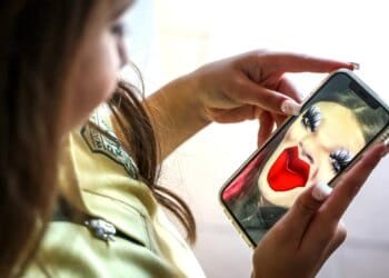 Snapchat starts age checks in Australia ahead of teen social media ban