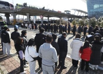 South Korea air crash investigators extract black box data as grieving families mourn the victims