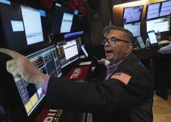 Stock market today: Wall Street drifts as gains for fashion brands help offset Qualcomm’s slide