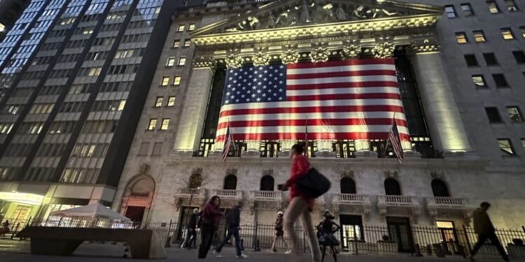Stock market today: Wall Street drifts lower as momentum slows for US stocks 1 Stock market today: Wall Street drifts lower as momentum slows for US stocks
