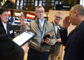 Stocks cheer megacap earnings; CBUAE keeps rates unchanged