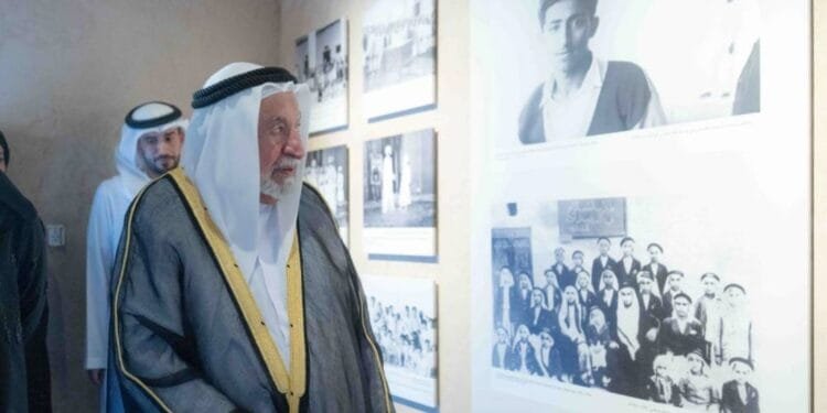Sultan explores exhibits at Sharjah Fort 1 Sultan explores exhibits at Sharjah Fort