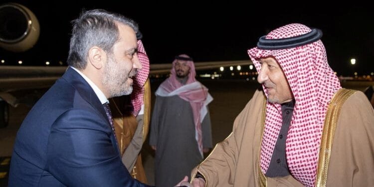 Syria's Foreign Minister visits Saudi Arabia on first official trip