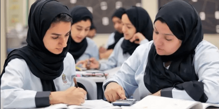 Technical glitch causes delay in physics exams for grades 9-11 in UAE