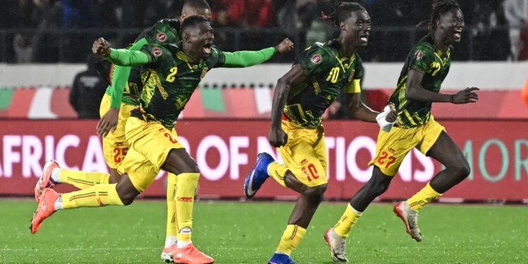 Ten-man Mali beat Tunisia on penalties to book AFCON quarterfinal place 1 Ten-man Mali beat Tunisia on penalties to book AFCON quarterfinal place