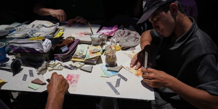 This is what happens when money dies