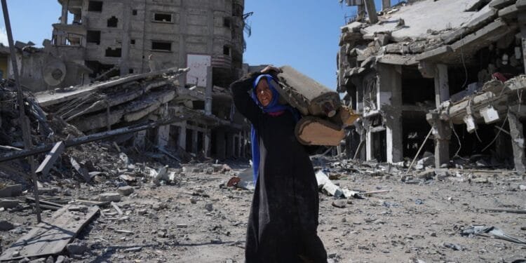 Thousands of Palestinians return to what’s left of their homes as Gaza ceasefire takes effect 1 Thousands of Palestinians return to what’s left of their homes as Gaza ceasefire takes effect