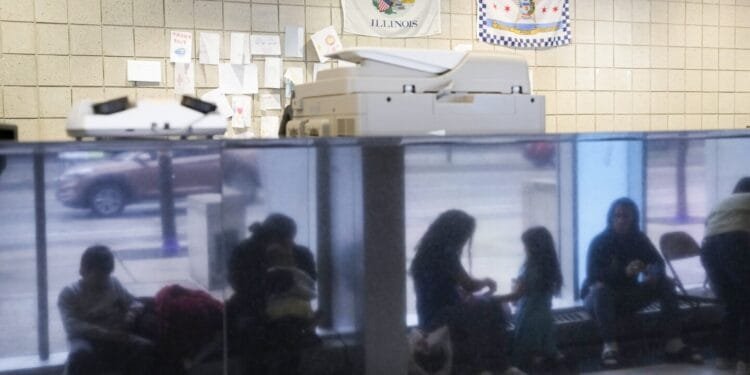 Trump administration sues Chicago in latest crackdown on `sanctuary’ cities 1 Trump administration sues Chicago in latest crackdown on `sanctuary’ cities