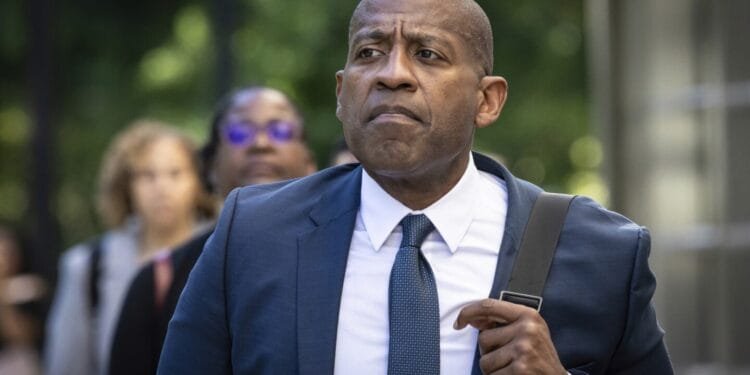 Trump commutes the sentence of Ozy Media co-founder Carlos Watson in financial conspiracy case 1 Trump commutes the sentence of Ozy Media co-founder Carlos Watson in financial conspiracy case