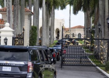 Trump hits the golf course as the stock market plummets for a second straight day over tariffs