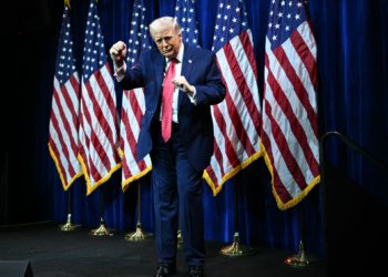 Trump says he wants to free up Venezuelan oil flow. What was blocking it?