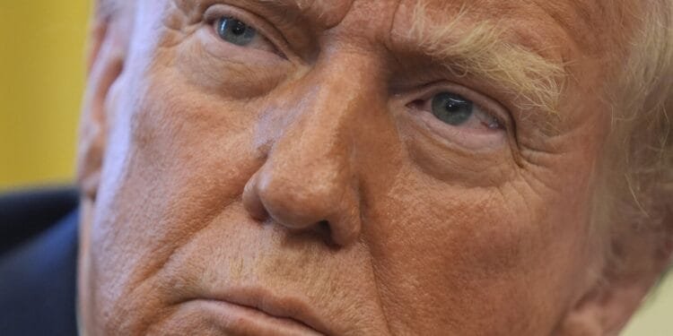 Trump says he’ll place tariffs on Canada, Mexico and China on Saturday