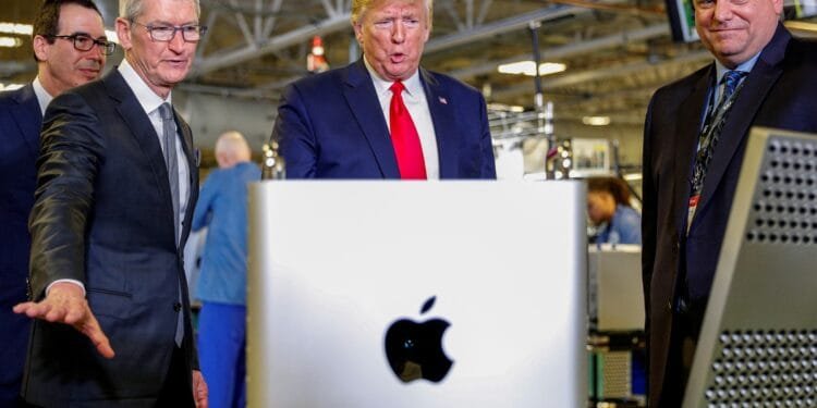 Trump threatens 50% tariffs on EU and 25% penalties on Apple