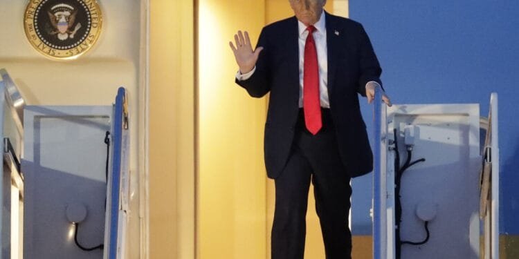 Trump welcomes Kid Rock to White House for order targeting ticket scalpers