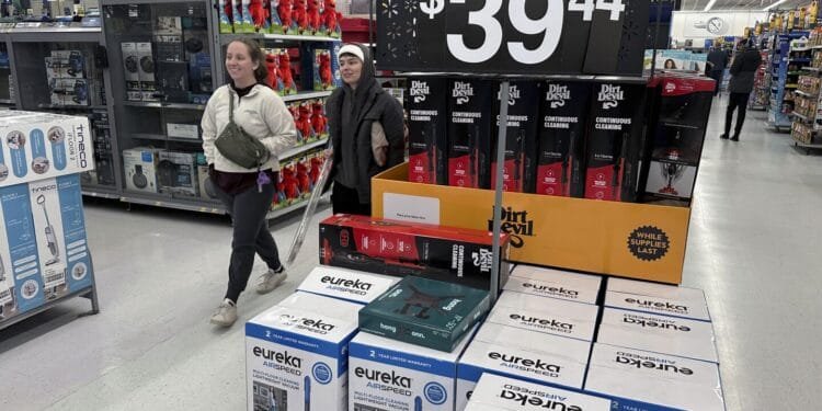 Trump’s inheriting a solid economy, making it harder to lower borrowing costs or inflation