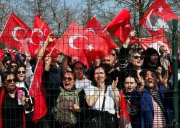 Turkish firms 'paying the bill' as political crisis roils economy