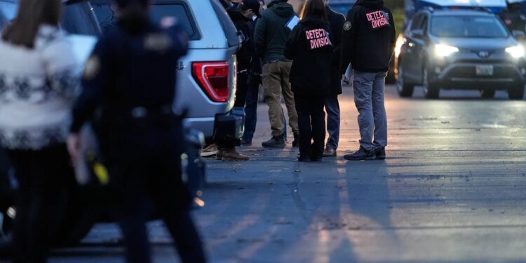 Two wounded in a shooting with US federal agents in Portland, Oregon