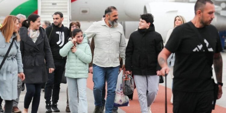 UAE welcomes success of Omani mediation in release of Galaxy Leader ship crew