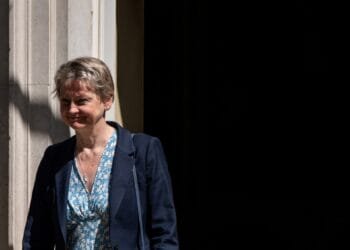 UK drops refugee family reunion applications amid anti-immigration protests