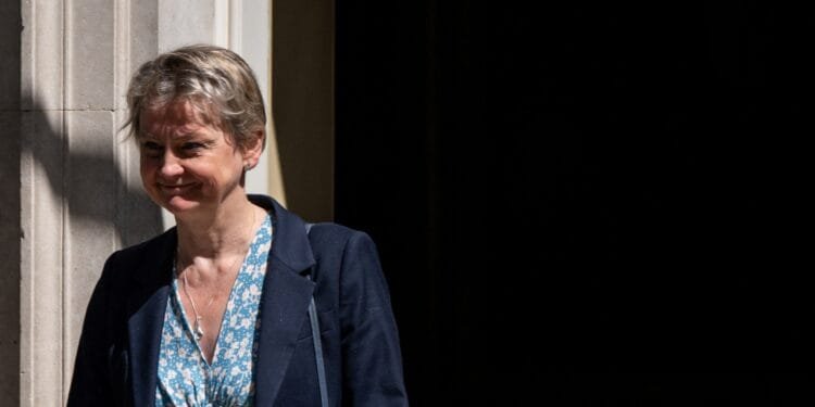 UK drops refugee family reunion applications amid anti-immigration protests