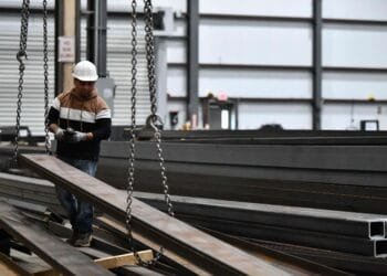 US added 228,000 jobs in March as economy showed strength