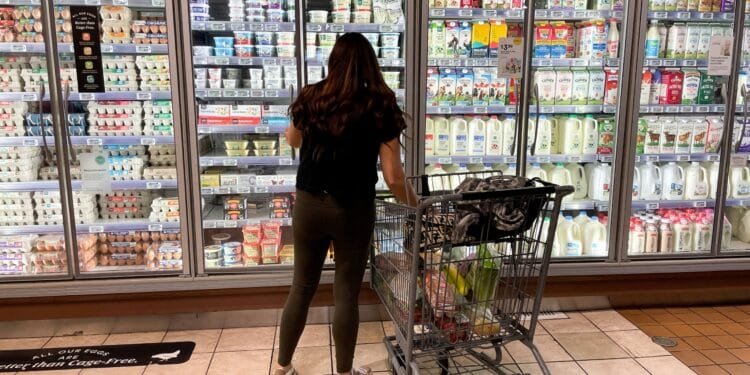 US consumer inflation cools in March on falling gas prices 1 US consumer inflation cools in March on falling gas prices