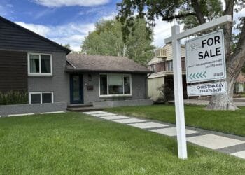 US home sales rose in February as mortgage rates eased and more homes put up for sale