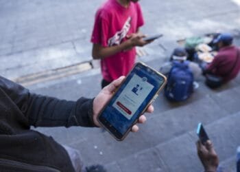 US immigration officials look to expand social media data collection