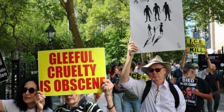 US judge orders ICE to improve condition in New York immigration facility