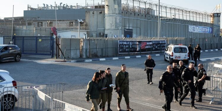 US lawmakers urge Trump admin to secure release of American teen in Israel