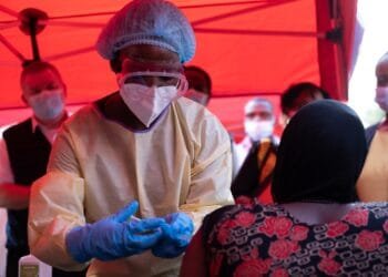 Uganda starts clinical trial to combat Sudan strain of Ebola