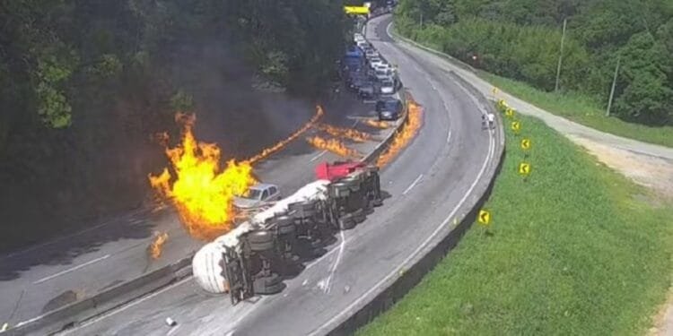 VIDEO: Ethanol truck explosion incinerates dozens of vehicles in Brazil