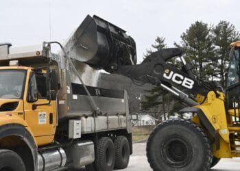 Virginia governor declares storm emergency as snow and ice bear down on mid-Atlantic states