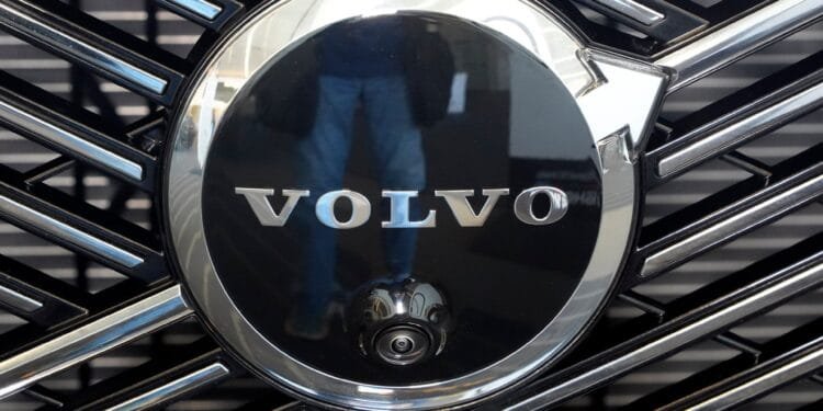Volvo to cut 3,000 jobs amid trade uncertainty 1 Volvo to cut 3,000 jobs amid trade uncertainty